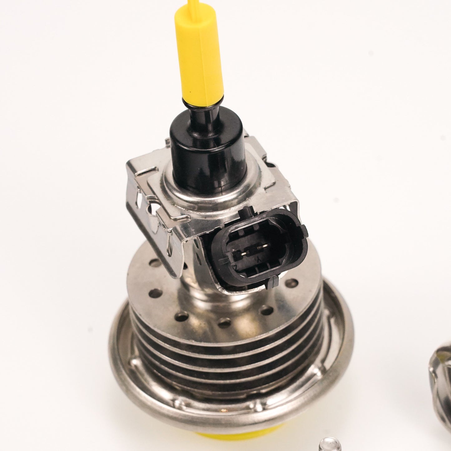 Diesel Emissions Fluid DEF Injector Module 0444021021 3C0131113C 2012-2014 For Volkswagen Passat 2.0 L4 Generic